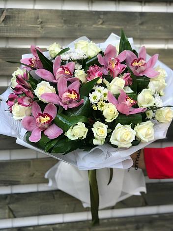 Букет цветов из: Розы и Хризантемы в Завитинске