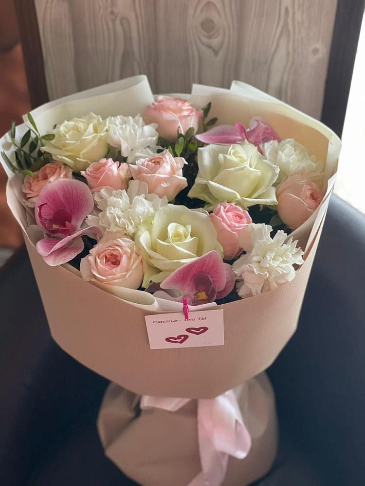 Букет цветов из: Орхидеи, Розы и Гвоздики в Завитинске