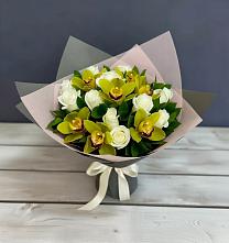 Букет цветов из:  Орхидеи и Розы в Завитинске