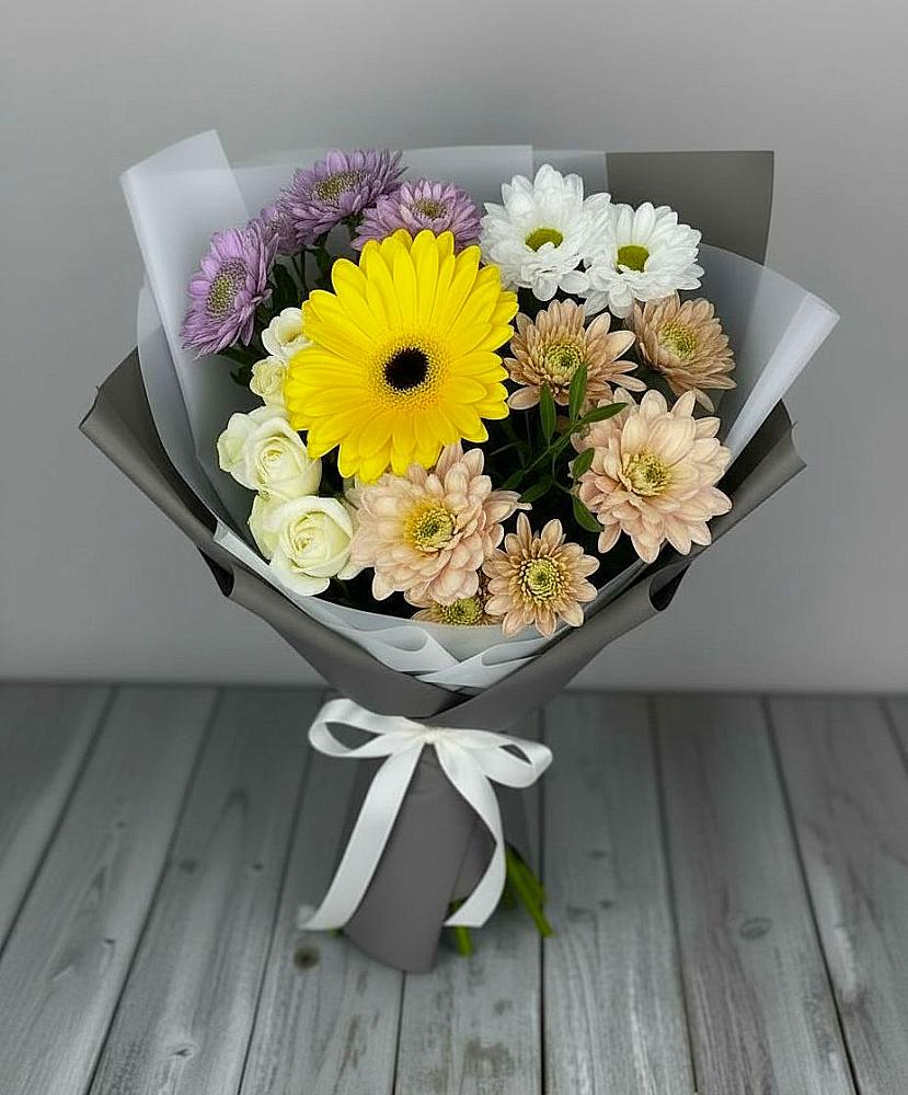 Букет цветов из: Розы, Герберы и Хризантемы в Завитинске