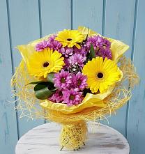 Букет цветов из:  Хризантемы и Герберы в Завитинске