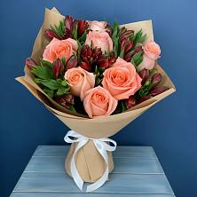 Букет цветов из:  Розы и Альстромерии в Завитинске