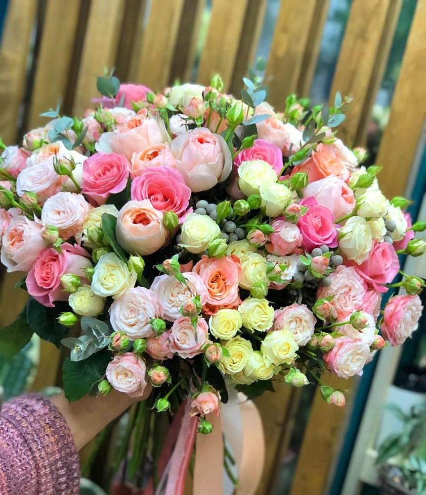 Букет цветов из: Розы в Завитинске